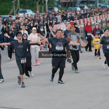 Runner Photo 1625378