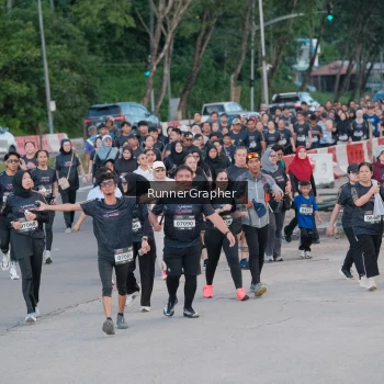 Runner Photo 1625403