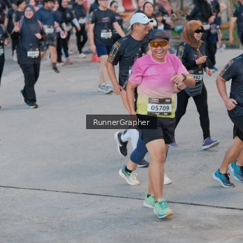 Runner Photo 1625412