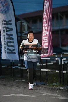 Runner Photo 1625434