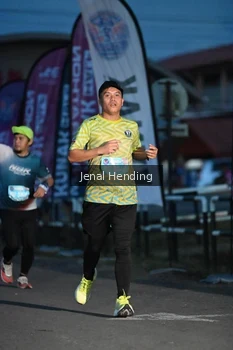 Runner Photo 1625500