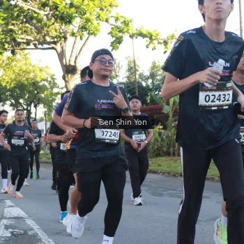 Runner Photo 1625525
