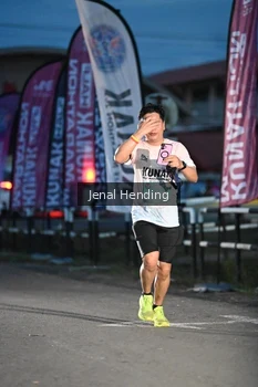 Runner Photo 1625541