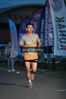 Runner Photo 1625620