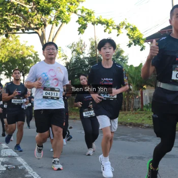 Runner Photo 1625633