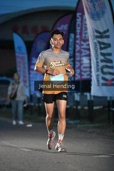 Runner Photo 1625636