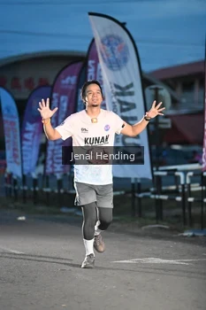 Runner Photo 1625641