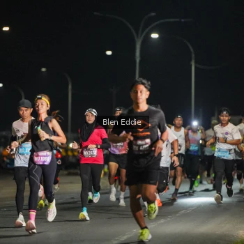 Runner Photo 1625660