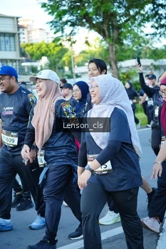 Runner Photo 1625715