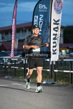 Runner Photo 1625758