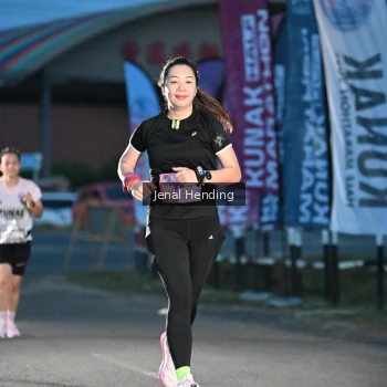 Runner Photo 1625784