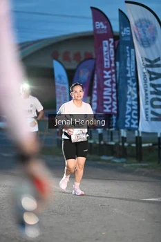 Runner Photo 1625798