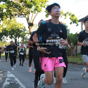 Runner Photo 1625815