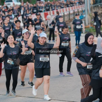 Runner Photo 1625921