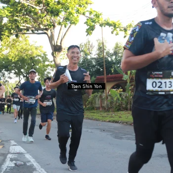 Runner Photo 1625957