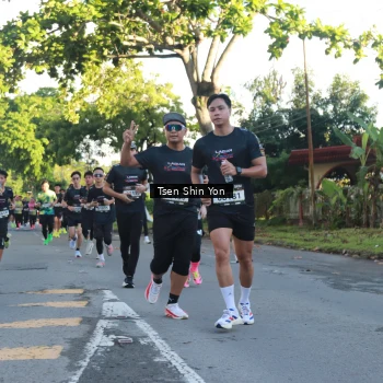 Runner Photo 1626053