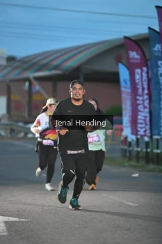 Runner Photo 1626100