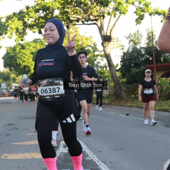 Runner Photo 1626122