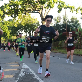 Runner Photo 1626139