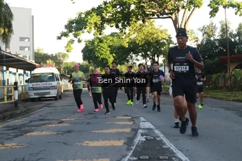 Runner Photo 1626263