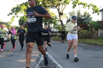 Runner Photo 1626280