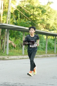 Runner Photo 1626392