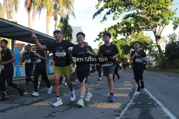 Runner Photo 1626405