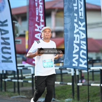 Runner Photo 1626470
