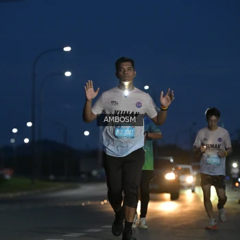 Runner Photo 1626474