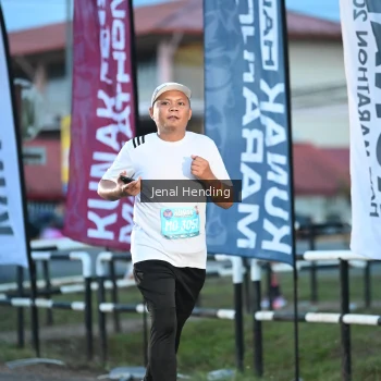 Runner Photo 1626475