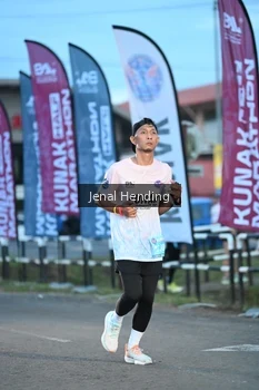 Runner Photo 1626511