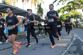 Runner Photo 1626596