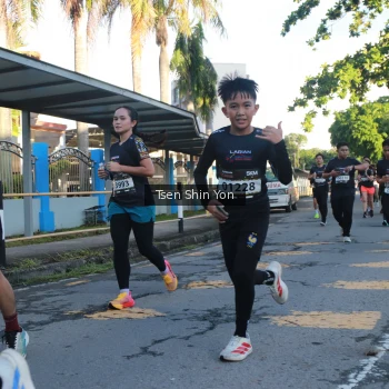 Runner Photo 1626626