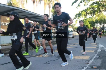 Runner Photo 1626629