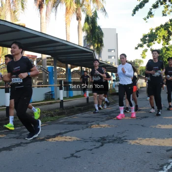 Runner Photo 1626678