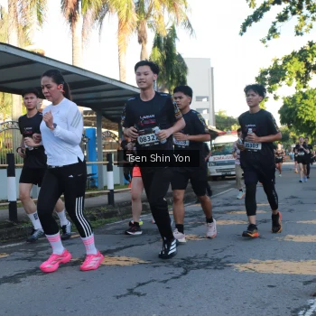 Runner Photo 1626708