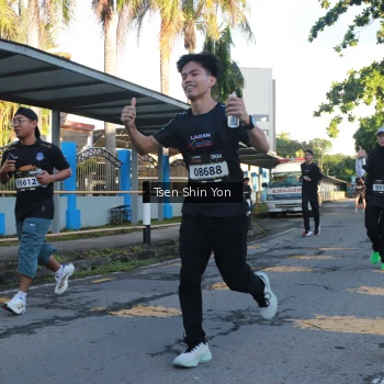 Runner Photo 1626866