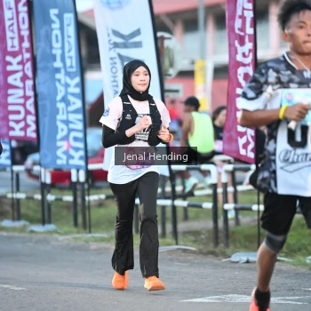 Runner Photo 1626946