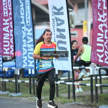 Runner Photo 1627140