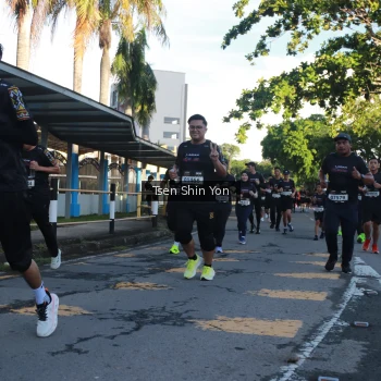 Runner Photo 1627177