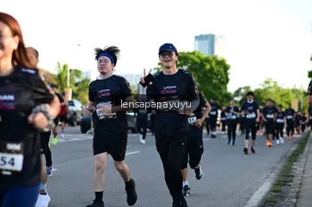 Runner Photo 1627198