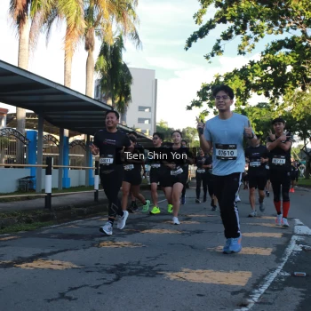 Runner Photo 1627335