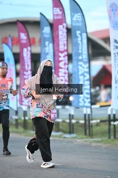 Runner Photo 1627348
