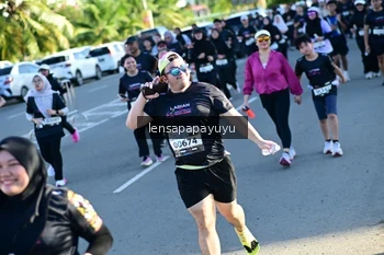 Runner Photo 1627873
