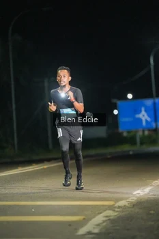 Runner Photo 1628000