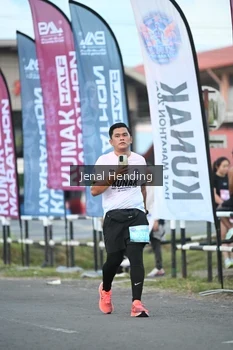 Runner Photo 1628006