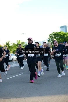 Runner Photo 1628145