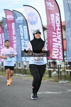 Runner Photo 1628935