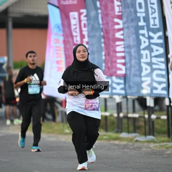 Runner Photo 1629035