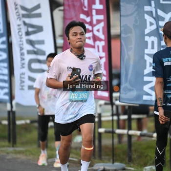 Runner Photo 1629210